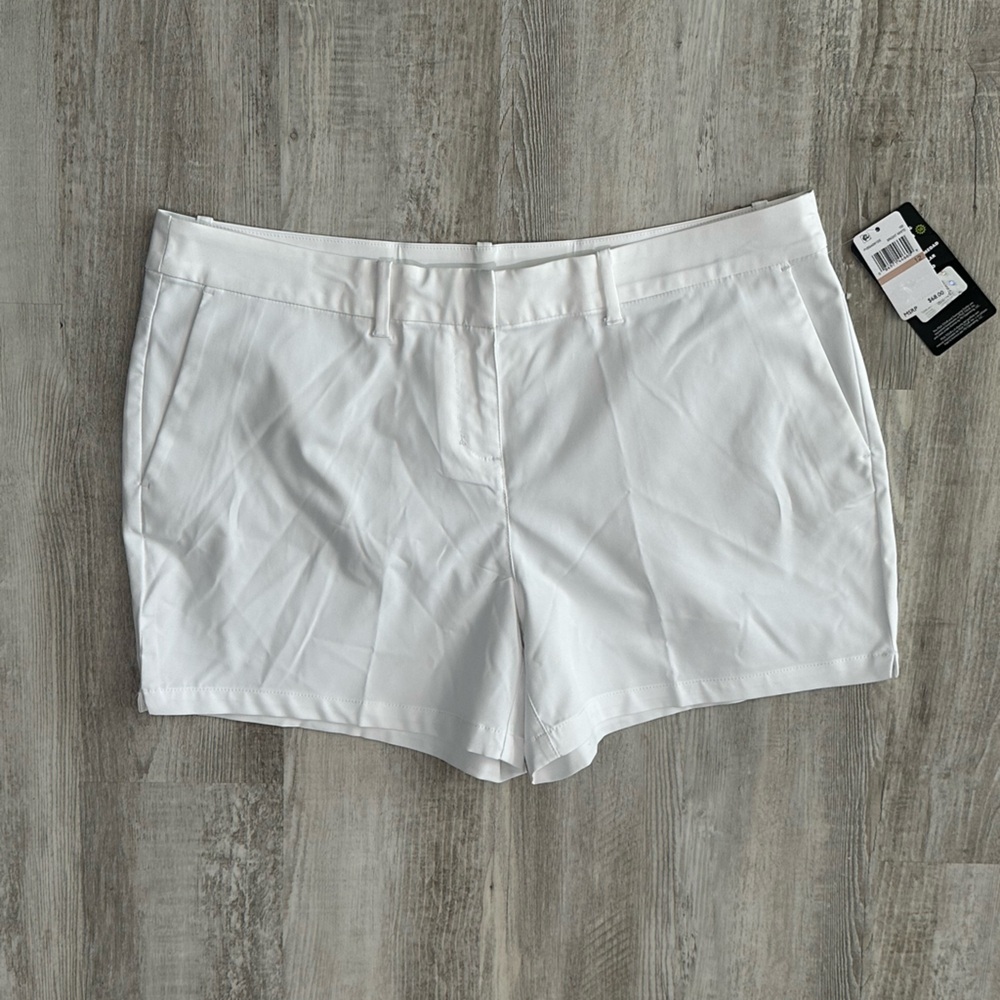 NWT ~ PGA TOUR Womens Shorts ~ 4” inseam ~ White
